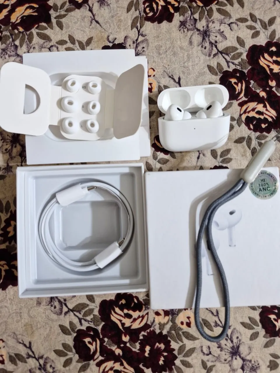 Apple AirPods Pro (2nd Generation) with MagSafe Case (USB‑C) - Assembled in Dubai - Image 2